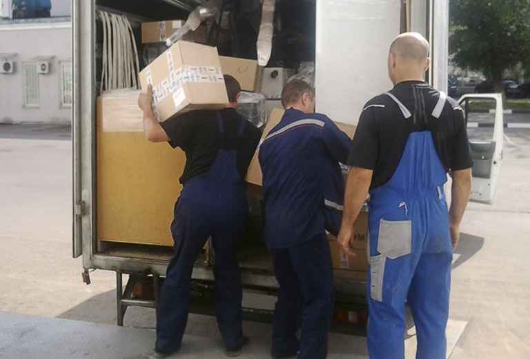 Газель с грузчиками для перевозки коробок попутно из Якутска в Ставрополь