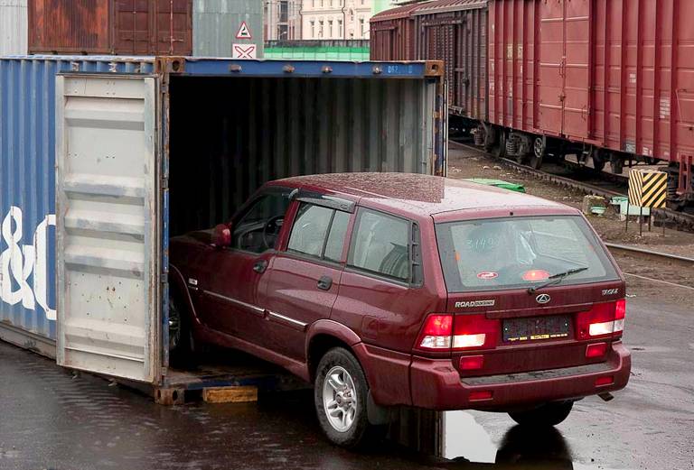Железнодорожные перевозки легковой машины сеткой из Якутска в Самару
