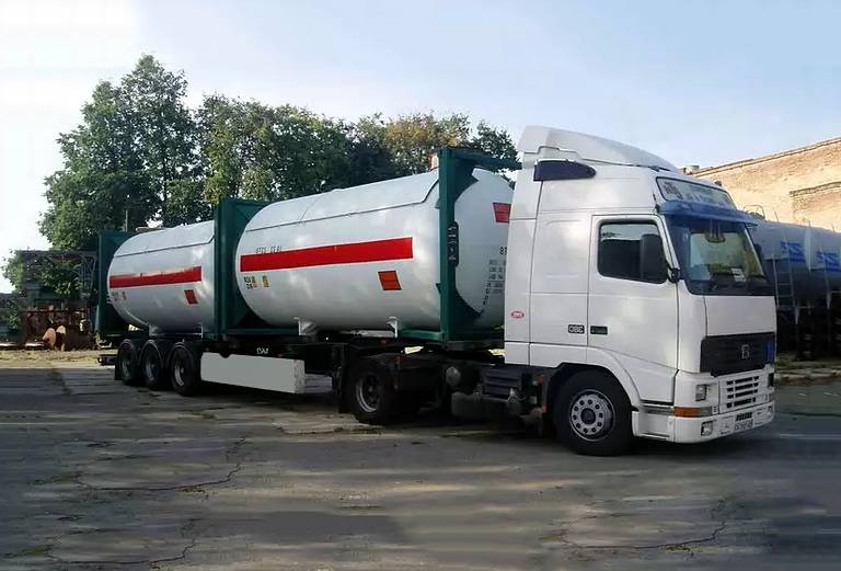 Газель термобудка для перевозки грузовых колеса 8 штук из Домодедово в Ногинск